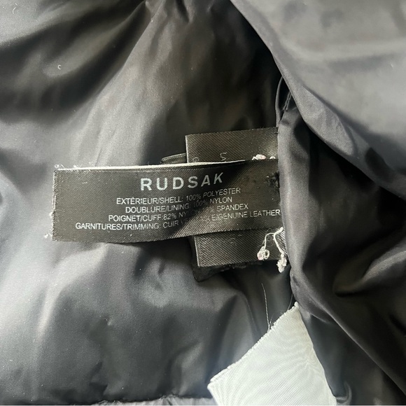 RUDSAK Women's Moda Black Puffer Coat - Picture 10 of 17